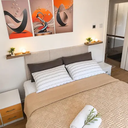 Apartment Modern Duplex *